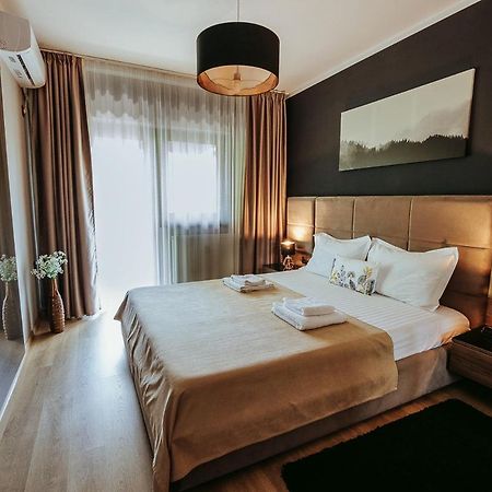 Charlotte Apartment - 2Bedrooms W Parking Near Nymphaea Oradea Eksteriør bilde