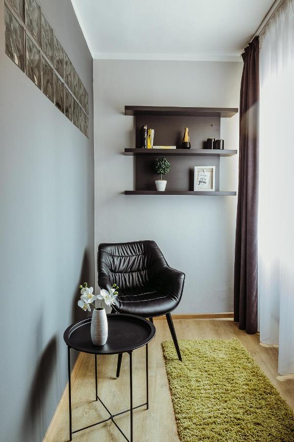 Charlotte Apartment - 2Bedrooms W Parking Near Nymphaea Oradea Eksteriør bilde