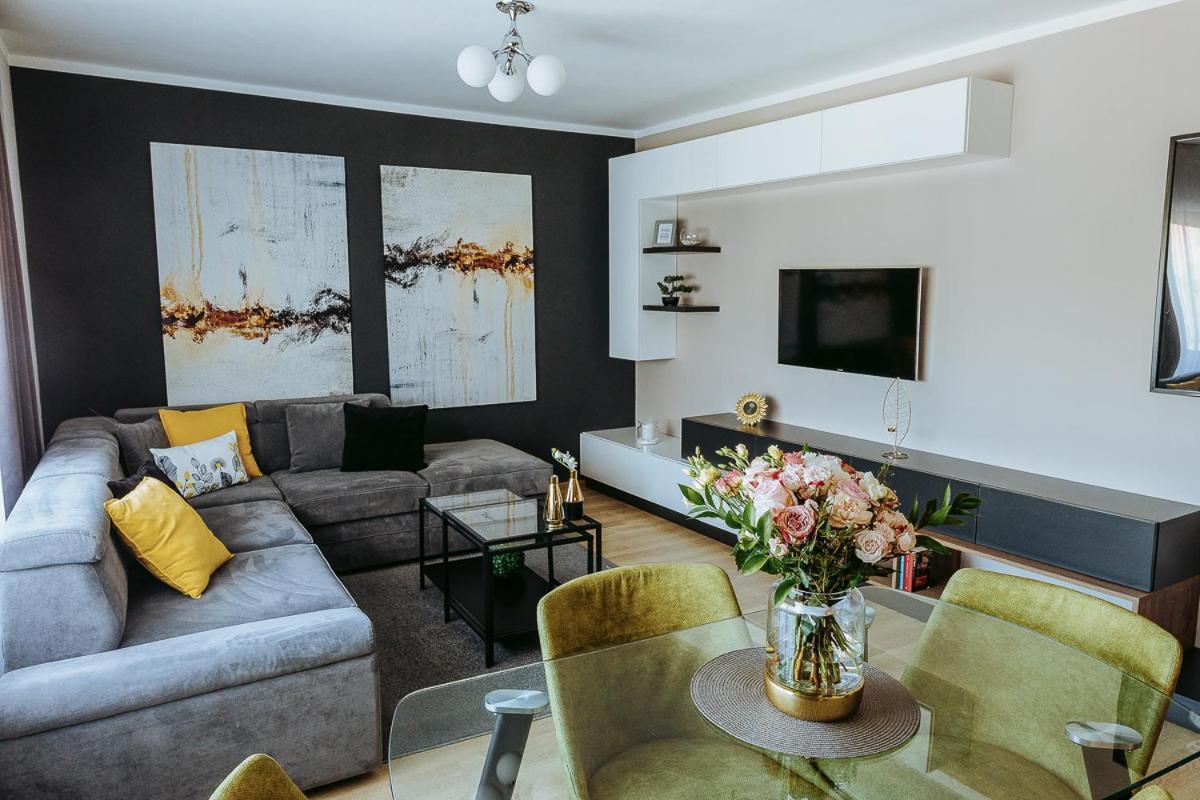 Charlotte Apartment - 2Bedrooms W Parking Near Nymphaea Oradea Eksteriør bilde