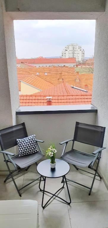 Charlotte Apartment - 2Bedrooms W Parking Near Nymphaea Oradea Rom bilde