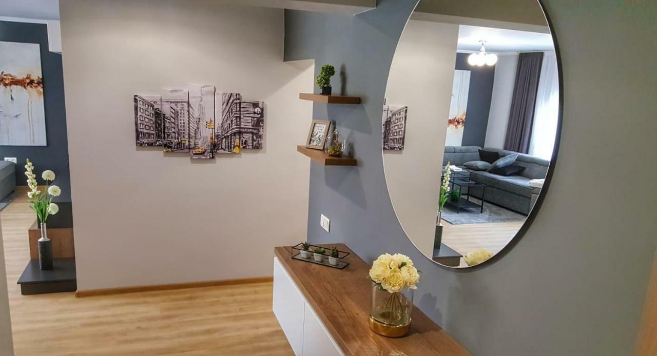 Charlotte Apartment - 2Bedrooms W Parking Near Nymphaea Oradea Eksteriør bilde